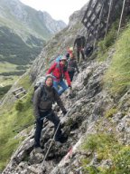 202308-alpenuberquerung-080g-9486-tag4-aufstiegzurbirkkarhutte